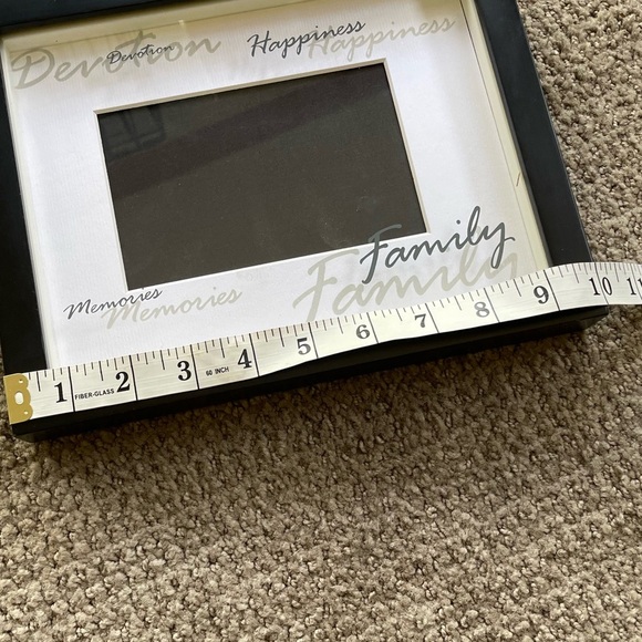 Lot of 2 Wooden Picture Frames - Picture 7 of 8